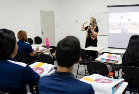 destaque Como integrar professores novatos na rotina escolar